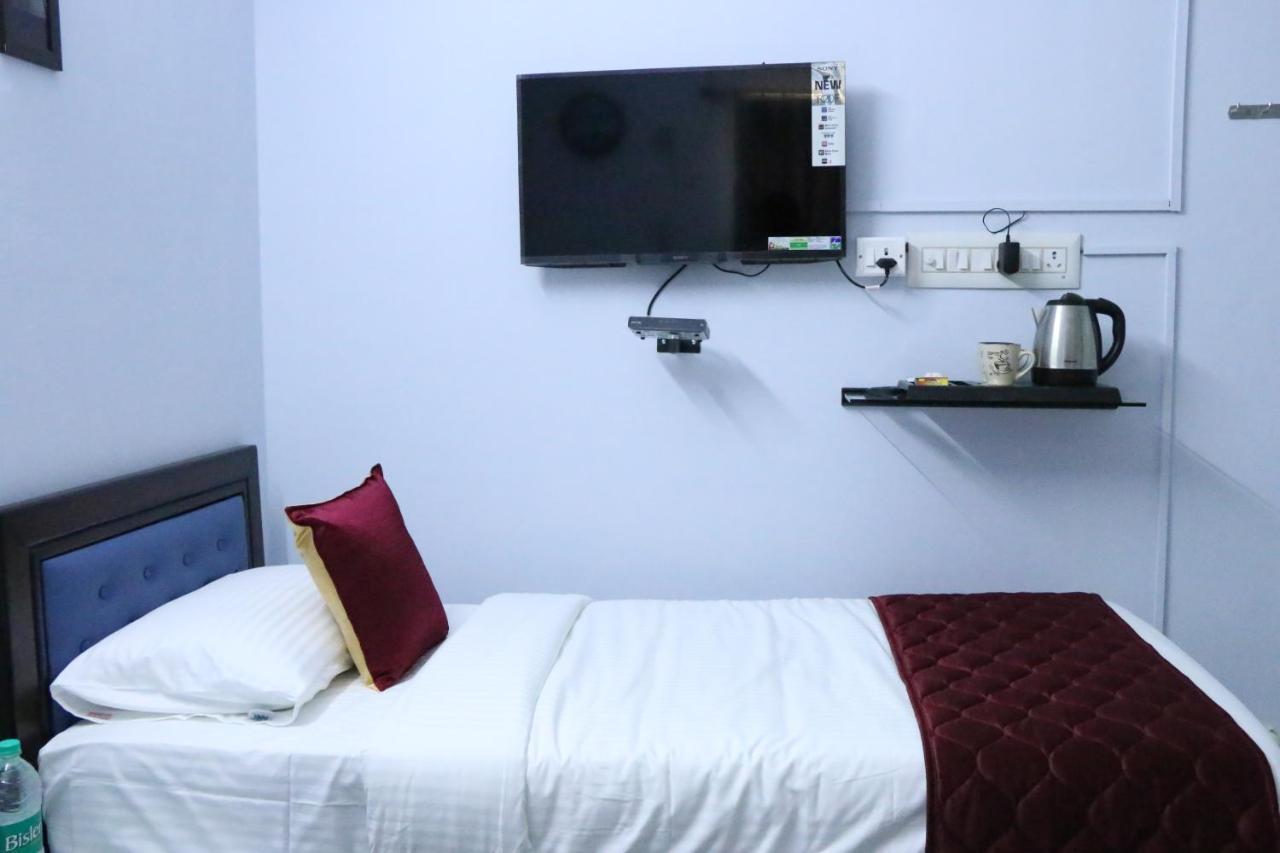 Hotel Nkc Airport Ченнаї Екстер'єр фото